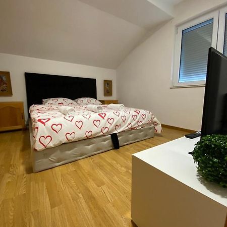 Rok Villa Tesanj Екстериор снимка